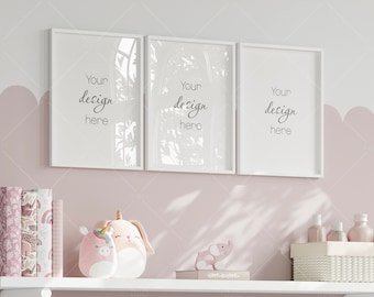 Maqueta de marco para habitación infantil, interior rosa (PSD, JPG)