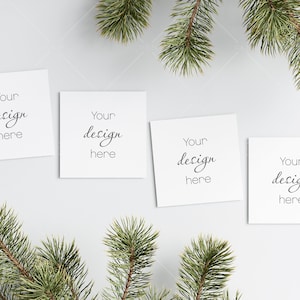 Vier vierkante kerstkaarten Mockup, Mockup Kerstkaart, Uitnodiging Mockup, Wenskaart Mockup