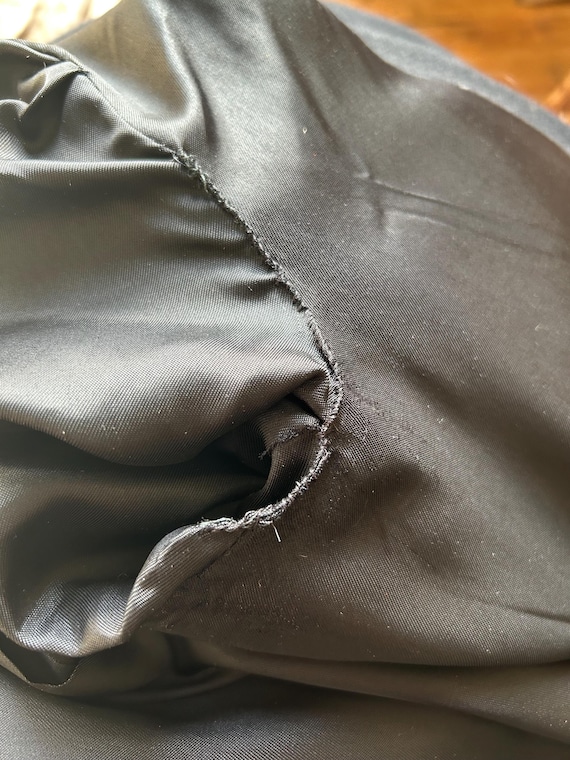 1960s-1970s Womens Long Black Wool Blend Coat Pea… - image 6