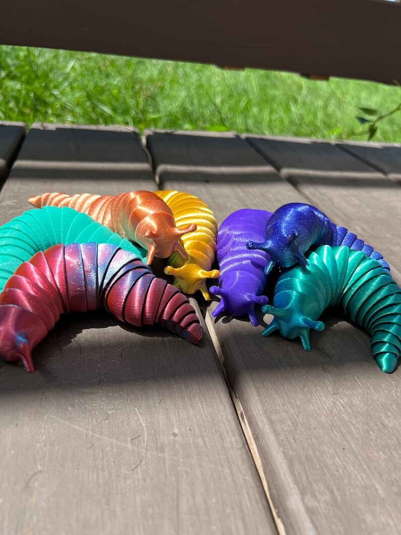 articulated slug fidget