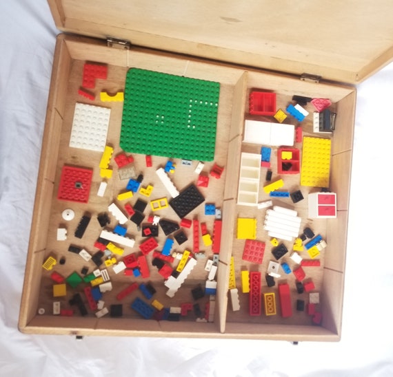 Vintage RARO mattoncini Lego , scatola di legno lego piena di mattoncini  Lego 1950 -  Italia