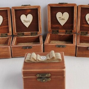 Personalisierte Brautjungfer Geschenkbox 4er Set, benutzerdefinierte Trauzeugin & Blumenmädchen Vorschlag Boxen mit eingravierten Namen, Brautparty Geschenke
