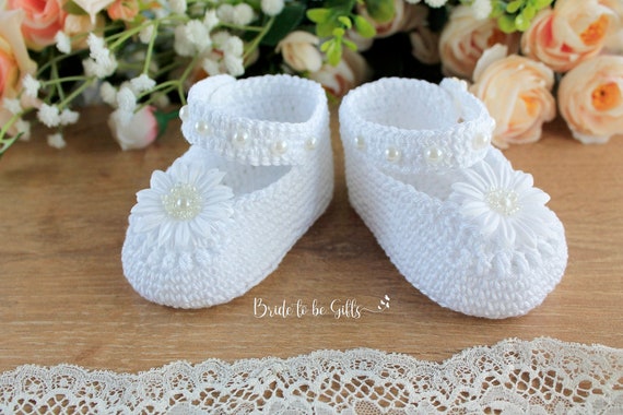 Baby knitted shoes deals