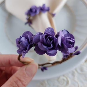 4 pezzi anelli per tovaglioli a forma di rosa viola – Decorazione rustica per matrimonio e addio al nubilato, porta tovaglioli floreali per matrimoni viola