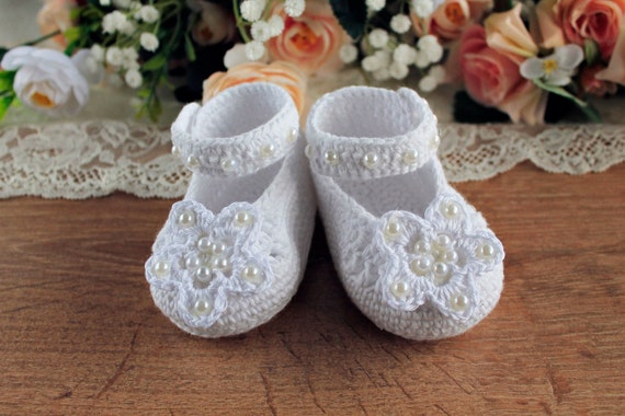 Crochet Baby Booties Girl Shower Gift, White Baby Shoes, Newborn