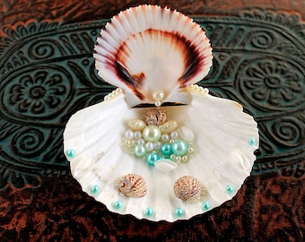 Beach Wedding Ring Bearer Double Seashell Ring Holder, Exotic Ring Bearer, Natural Seashell, Ring Bearer Shell, Coastal Wedding Decor