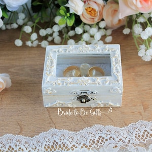 Caja para anillos de boda estilo shabby chic, pequeña caja vintage con tapa de cristal, caja art déco para ceremonias de boda, soporte para anillos de playa, caja rústica blanca para anillos.