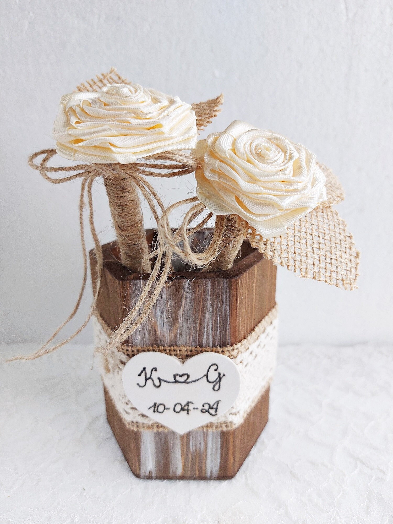 Rustic Cream Rose Wedding Pen Set – Burlap Guest Book Pen with Holder, Vintage Flower Pen, Country Wedding Decor, Farmhouse Ceremony