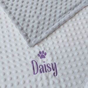 Free shipping US/CAD, Personalized Pet Blanket, Pet Comforter, Paw Print Blanket, Dog, Cat, Custom Pet Blanket, Puppy Blanket, Pet Gift image 3