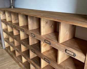 Rustic Reclaimed Wooden Pigeon Hole Shoe Storage Unit Rack Shelves