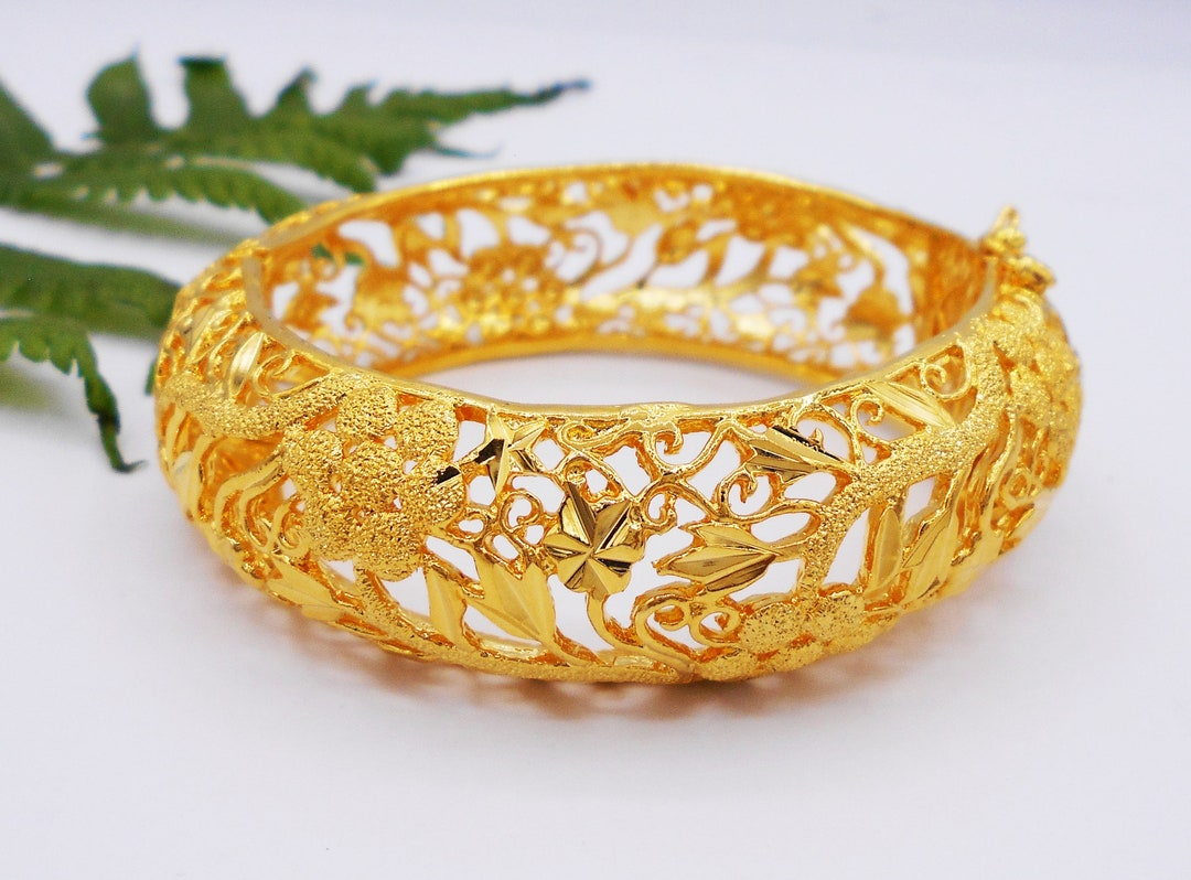 CHIEKO +  caviar bangle †  gold CHIEKO + チエコプラスcaviar bangle † gold