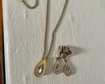 Vintage gold teardrop Avon necklace and earring set