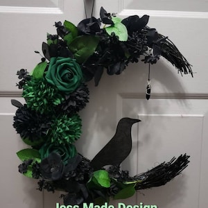 Crescent Moon Wreath, Gothic Home Decor, Crow Wreath, Front Door Wreath, Witchy Wall Decor, Halloween wreath, black decor, 14"