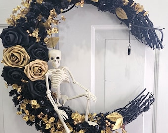 Skeleton moon wreath. Halloween wreath. Gothic moon wreath. Witchy wall decor. Skeleton door wreath. Halloween door decor. Gold and black