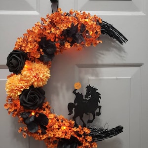 Headless Horseman Wreath, Headless Horseman Wall Decor, Haunted Wall Hanging, Halloween Wreath, Lighted Wreath, Spooky Home Decor 14&quot;