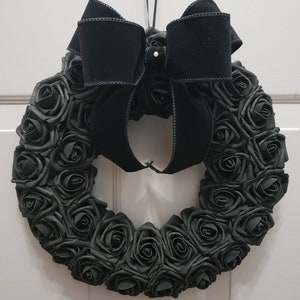 Victorian black rose wreath. Gothic home decor. Gothic wall decor. Witchy wall decor. Gothic birthday gift or wedding gift.
