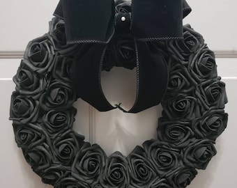 Victorian black rose wreath. Gothic home decor. Gothic wall decor. Witchy wall decor. Gothic birthday gift or wedding gift.