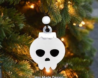 Skull Ornament: Merry Gothmas Tree Decor