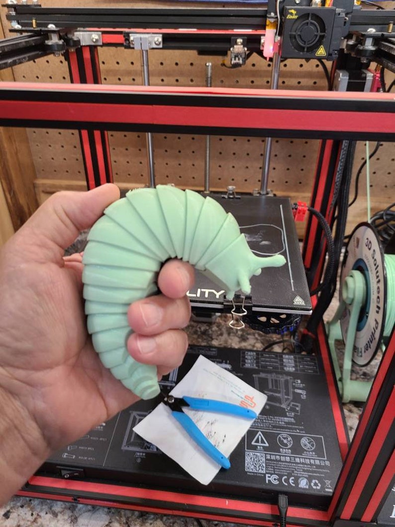 articulated slug fidget