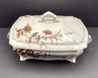 Ridgway Antique Ironstone Soup Tureen England Old English Bouquet Early 1900s Approximately 10 H x 9 12 Diameter Staffordshire
