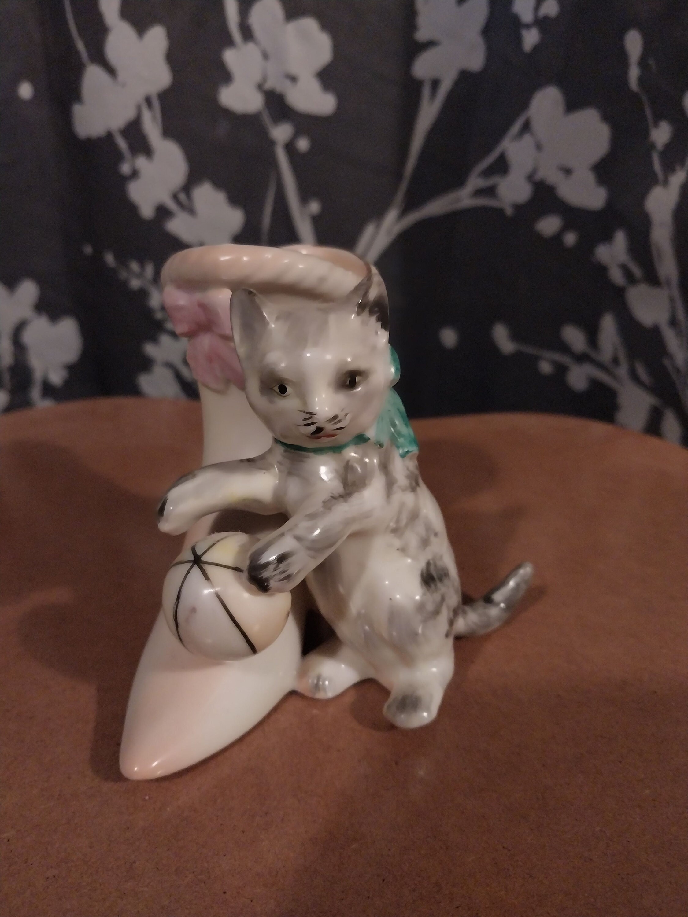 Ucagco Japan Figurine - Etsy Ucagco Japan Figurine - Etsy
