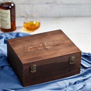 Boîte souvenir personnalisée, boîte gravée, boîte cadeau personnalisée, cadeau de douche, boîte nom gravé, boîte souvenir, boîte cadeau rustique, cadeau garçon d'honneur