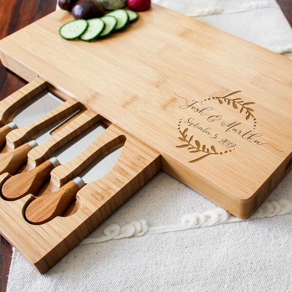 Personalized cheese board set, Custom cheese board set, Engraved cutting board, Wedding gifts, Gifts for the couple, Christmas gifts