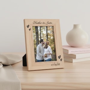 Engraved frame, custom frame, Mother's Day gift, Valentine's Day gift, baby shower gift, personalized engraved frame, photo frame