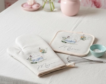 Customized Oven Mitt, Personalized Oven Mitt, Personalized Kitchen Gift, Personalized Pot holder, Mothers day gift, printed oven mitts