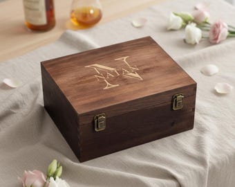 Personalized keepsake box, engraved box, custom gift box, shower gift, engraved name box, souvenir box, rustic gift box, groomsman gift