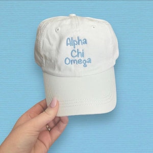 Cappello da baseball della sorellanza Alpha Chi Omega / Berretto ricamato greco in colore personalizzato / Regalo per la piccola sorellina