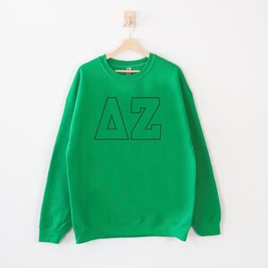 Delta Zeta Schwesternschaftsbuchstabe Umriss / benutzerdefinierte Farbe griechische bestickt Gildan 18000 Sweatshirt / große kleine Schwester Geschenk