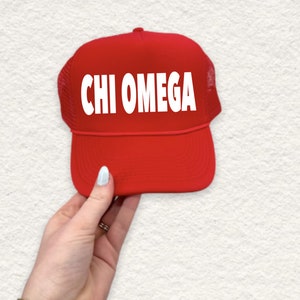 Cappello trucker Chi Omega, cappellino con lettera greca di colore personalizzato, regalo per sorellina