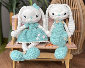 Gehaakte konijn gepersonaliseerde pop | Amigurumi gebreid konijnenspeeltje | Aangepaste cadeaumand voor pasgeborenen | Verjaardagscadeau voor hem | paashaas