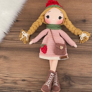 Muñeca Niña Fresa / Peluche Amigurumi de Ganchillo / Juguete Copo de Nieve Hecho a Mano