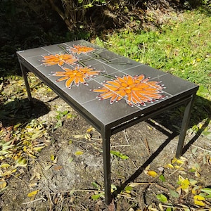 Ceramic table by ADRI