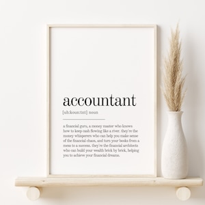 Op de afbeelding: Een zwart-witte printbare definitie van het woord "accountant" met een eenvoudig, modern ontwerp. De definitie beschrijft een accountant als een financieel goeroe die mensen helpt hun geld te beheren.