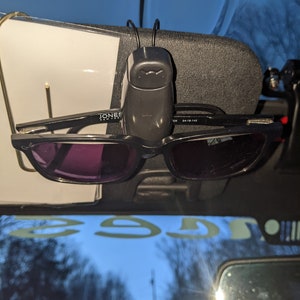 Sonnenbrillenhalter Auto-Clip - TOP Sommer Artikel