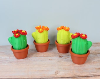 Cactus Clicker Desk Toy | Adorable Plant Fidget | 3D Printed Cactus Toy | Green Cactus with Flowers
