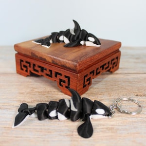 Flexi Tiny Orca Killer Desk Buddy ou Chaveiro - Brinquedo de Baleia Articulada Impresso em 3D