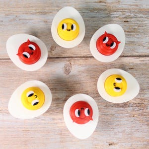 Deviled Egg & Devil Egg Fidget Toys – Funny Clicker Desk Toy – Cute Stress Relief Gift, Cartoon Style
