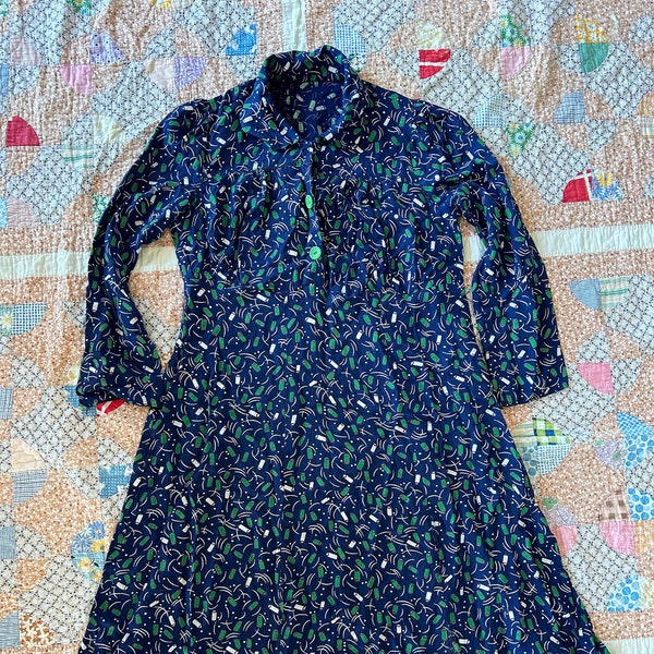 Vintage 1940's Novelty Print Rayon Shirt Dress