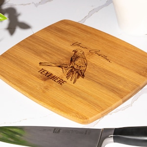 Engraved African Grey Parrot Bamboo Cutting Board: Bird Lover Gift