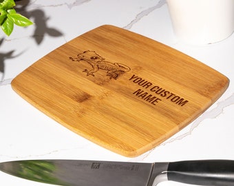Crested Gecko Bamboo Cutting Board: Reptile Lover Gift