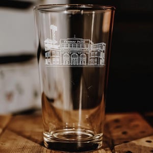 Fenway Park Boston Pint Glass – Iconic Baseball Stadium Souvenir – Boston Sports Fan Gift – Historic Ballpark Drinkware