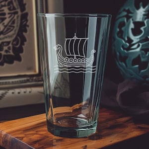 Viking Longship Pint Glass: Laser-Engraved Nordic Barware