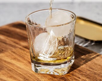 Sailboat Racing Regatta Whiskey Glass with Billowing Sails – Nautical Sailing Gift for Boat Lovers