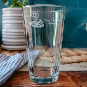 Frog Sitting Lilypad Pint Glass, Beer Lover Gift, Unique Barware, Home Pub Accessory, Glassware Collection