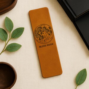 Blood Moon Drawing Leather Bookmark – Genuine Leather Bookmark with Lunar Eclipse Design, Celestial Moon Phase Theme