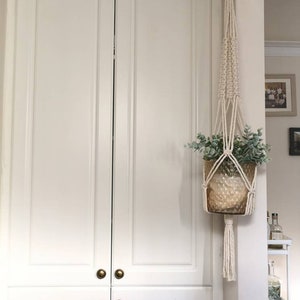 Suspension pour plante minimaliste en macramé, nœud plat